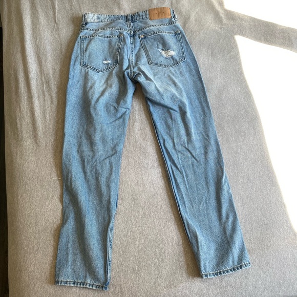 &Denim low waist boyfriend jeans. Size 2. - Picture 3 of 5